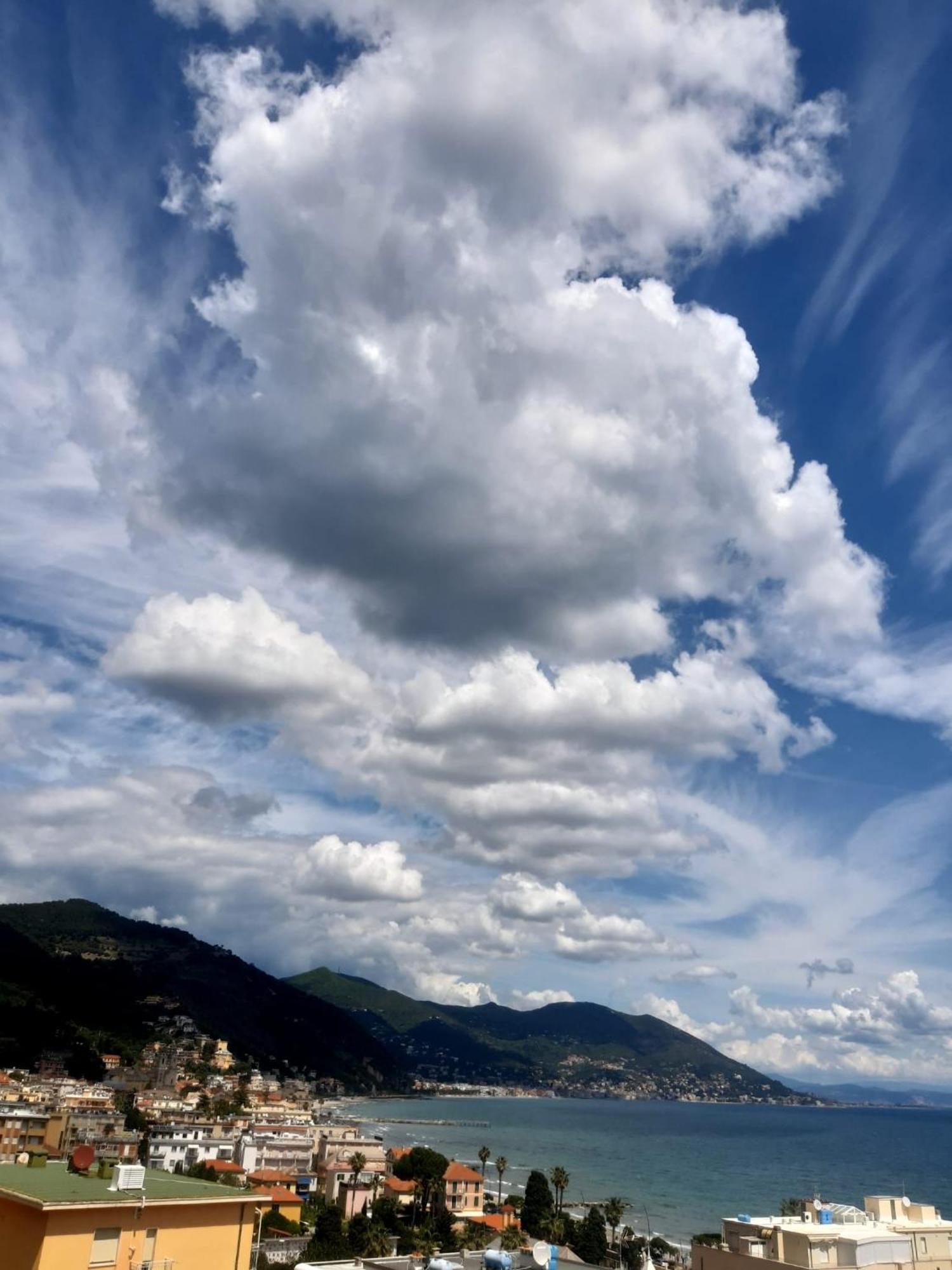 Appartamento con splendida vista mare e golfo Laigueglia Esterno foto